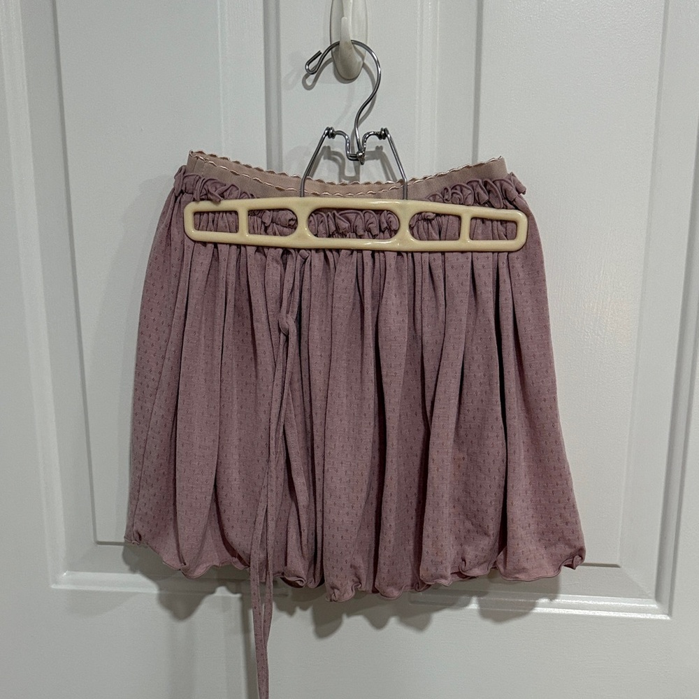 Chic Mauve Mini Skirt